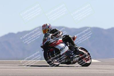 media/Oct-13-2025-Moto Forza (Mon) [[a66d839500]]/3-B Group/Session 4 (Turn 9)/
